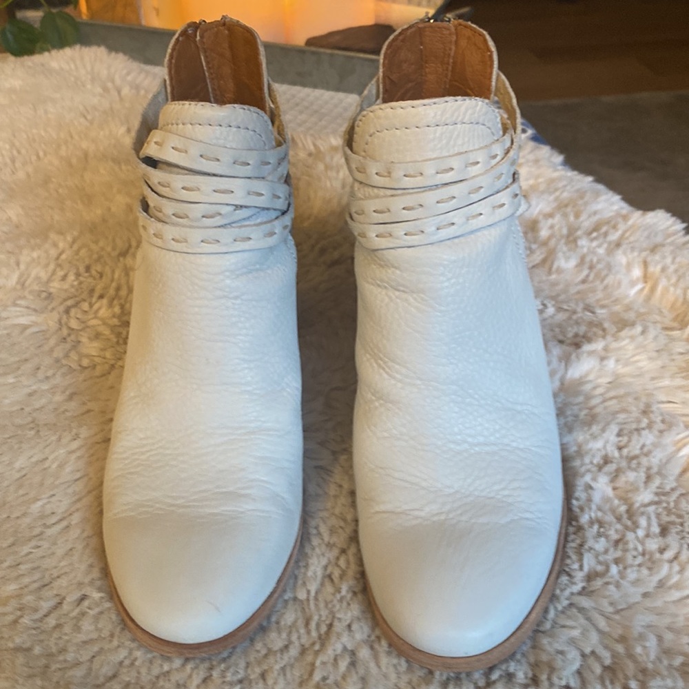 Frye Naomi Pickstitch Bootie, White, 7.5 - Picture 3 of 9